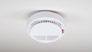 Sensores de humo: cómo funcionan y cuál elegir para cada instalación